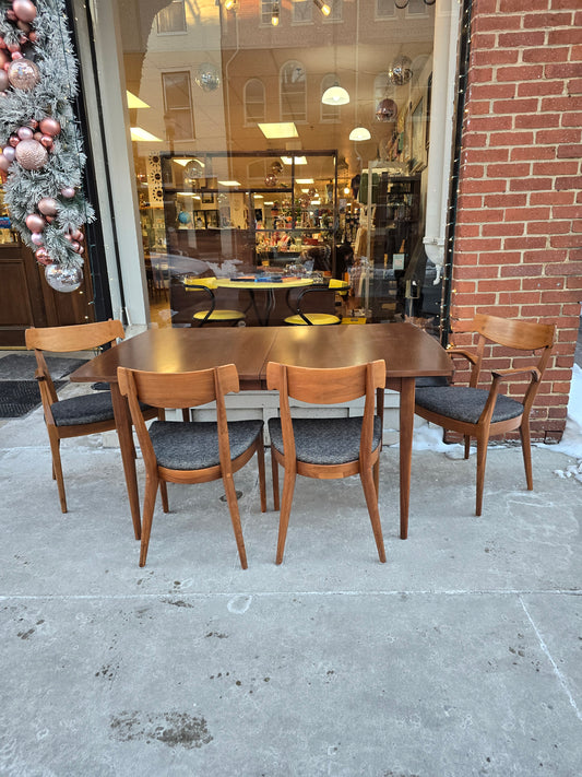 Drexel Declaration Dining Table with 4 Chairs