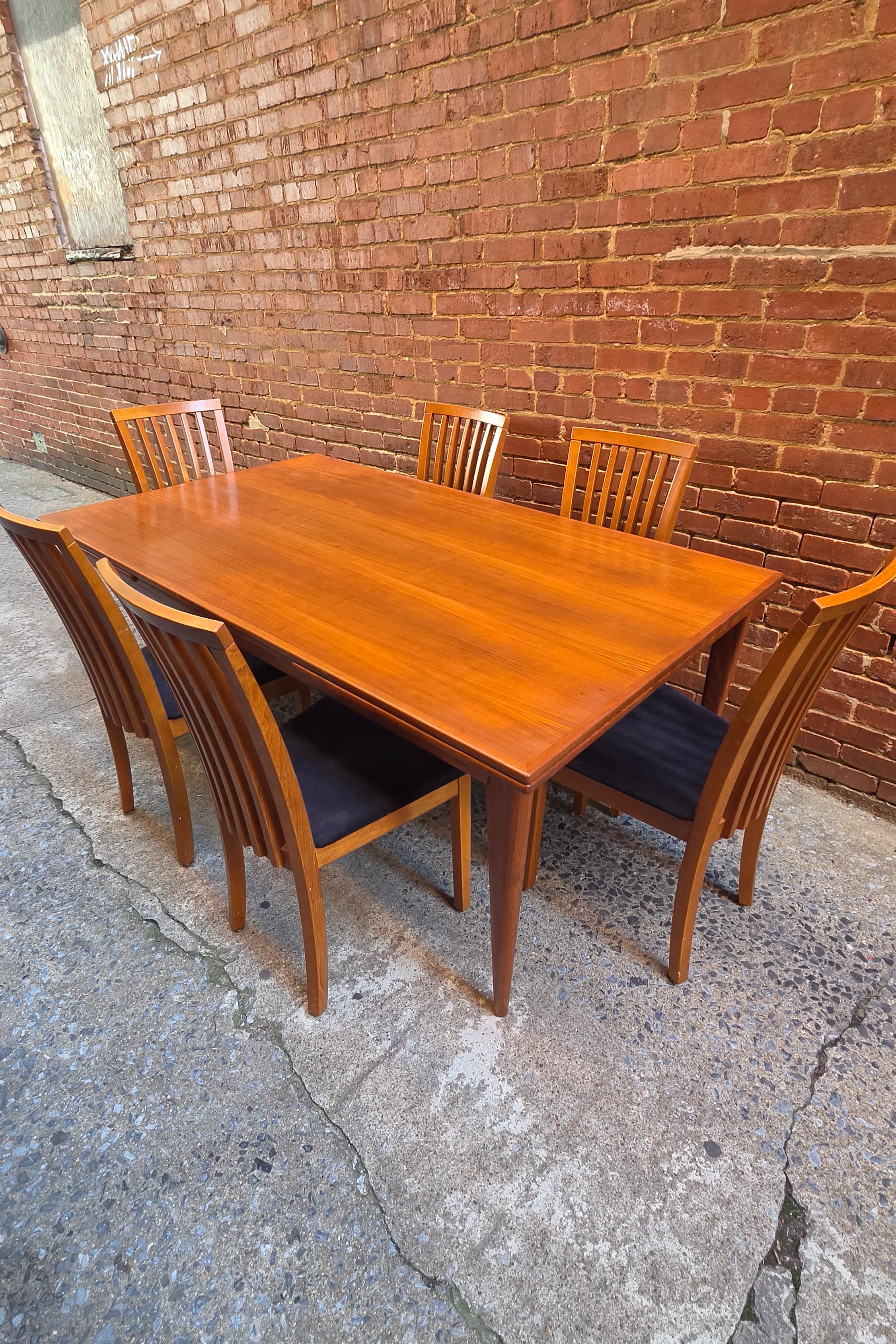 Neils Otto Moller Dining Table plus 6 Skovby Chairs