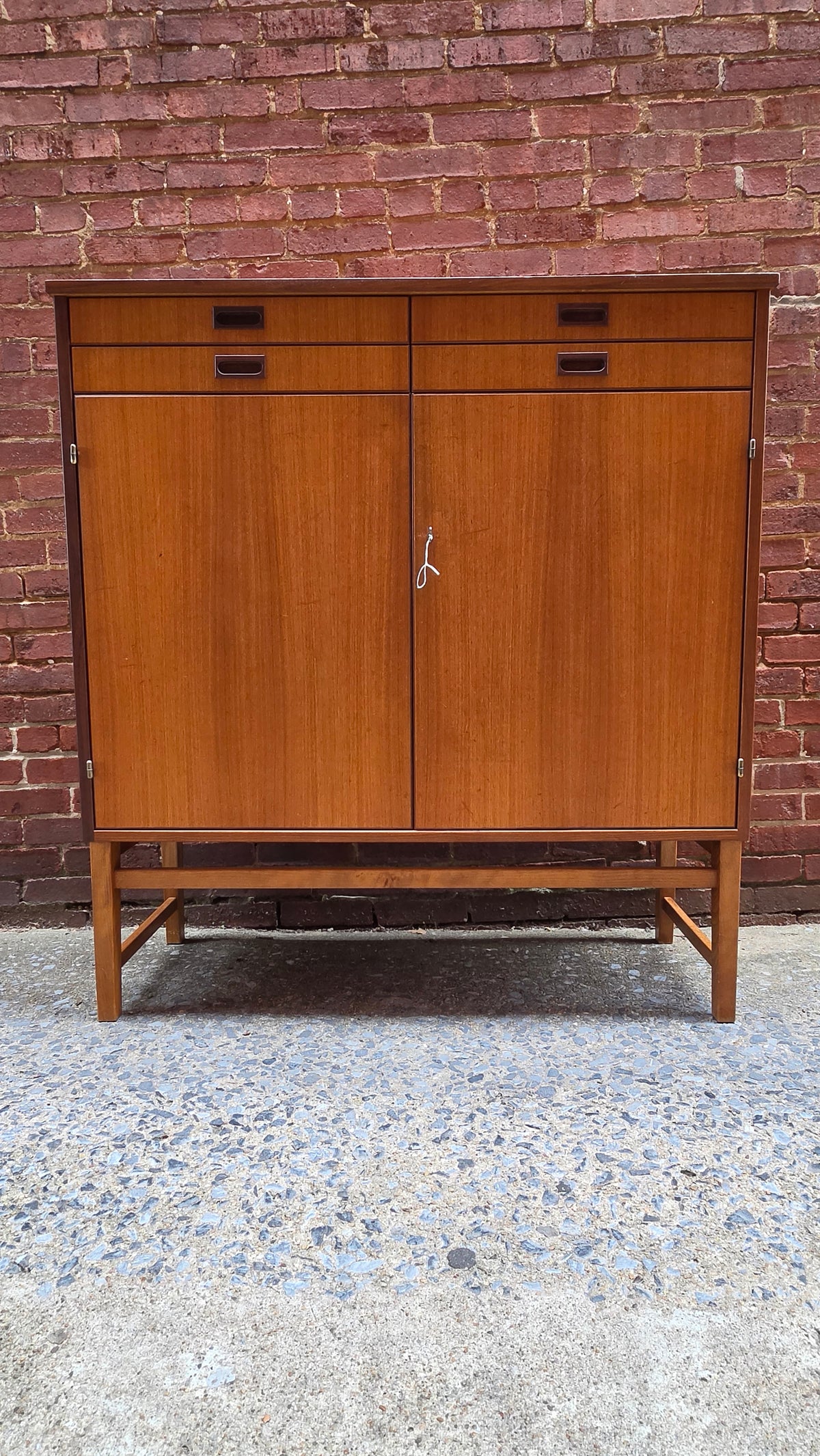 Teak Tall Cabinet TADR-0526-004