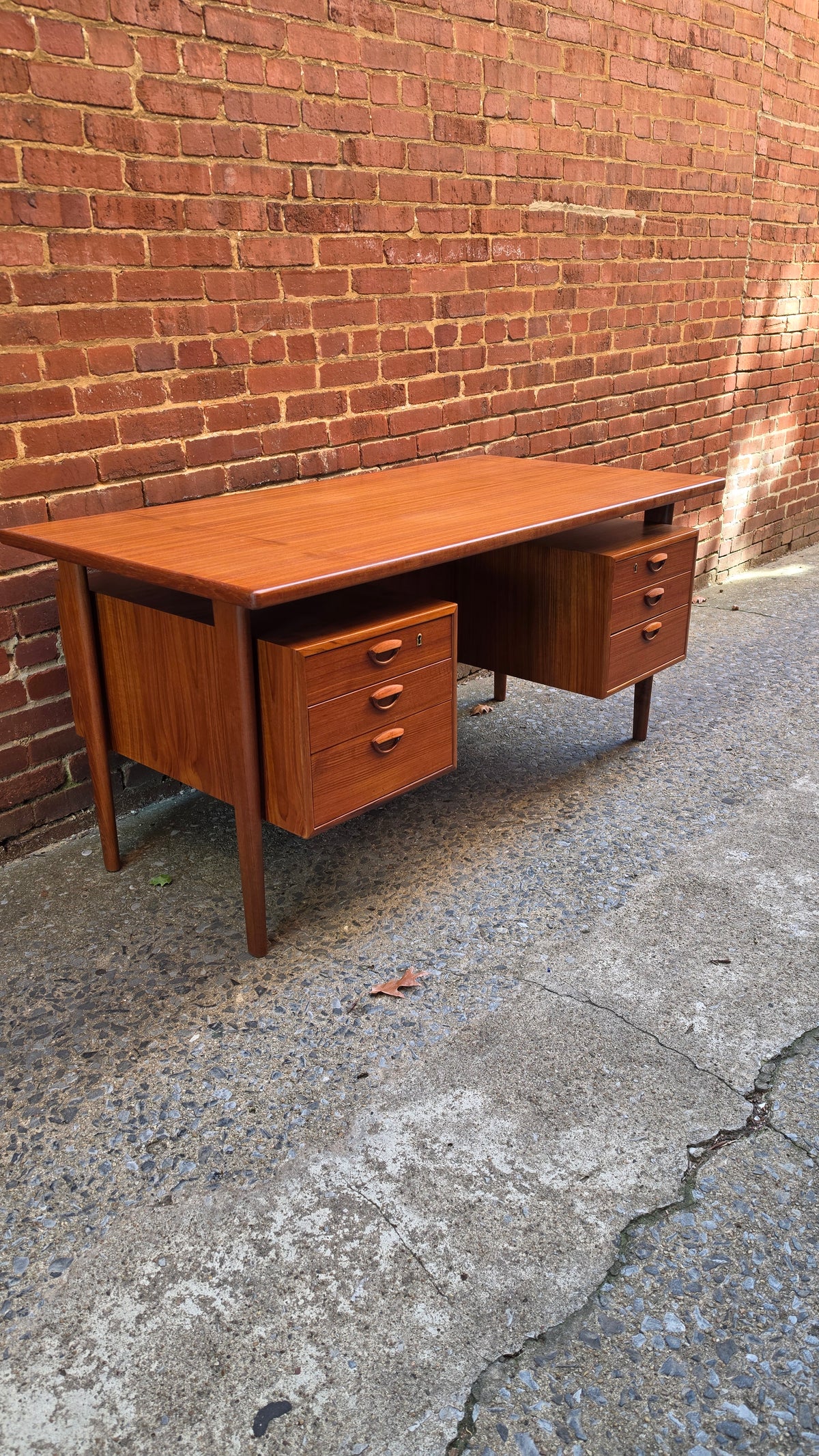 Kai Kristiansen Floating Top Desk