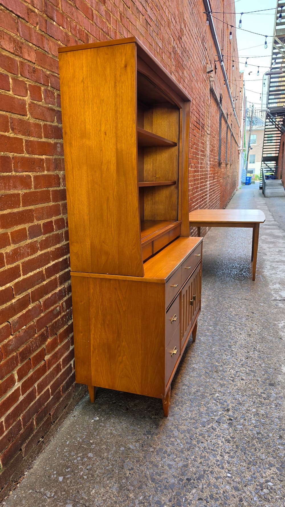 Mainline by Hooker China Hutch