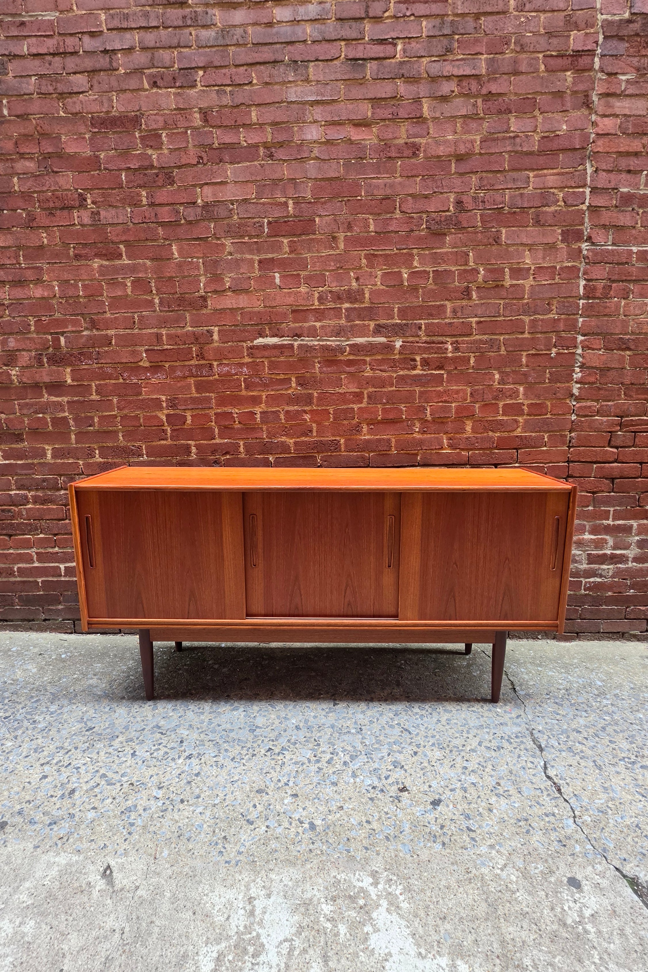 Teak Credenza with Sculptural Pulls CRDZ0526002