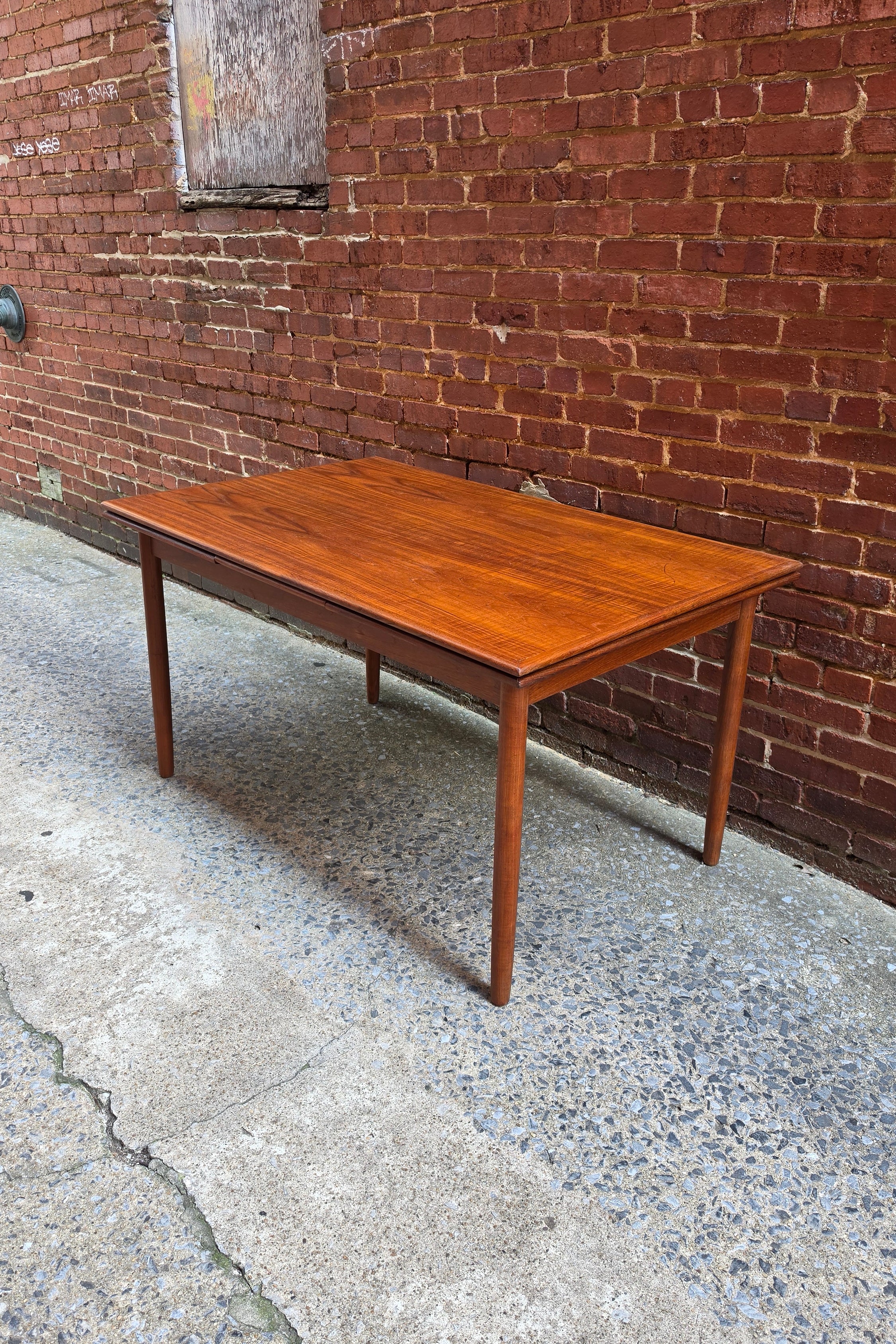 Danish Teak Expandable Dining Table - DITA-0526-011