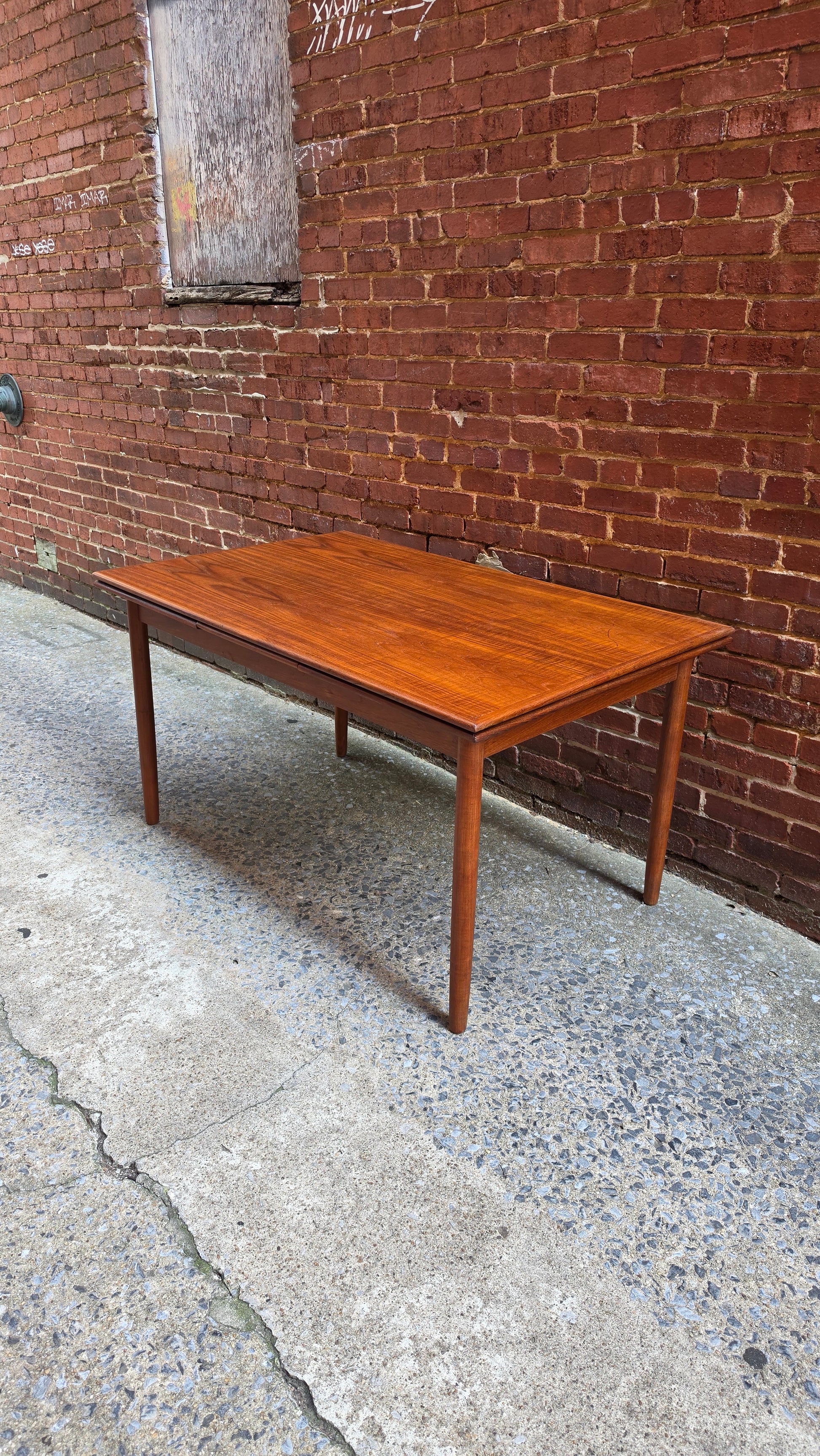 Danish Teak Expandable Dining Table - DITA-0526-011