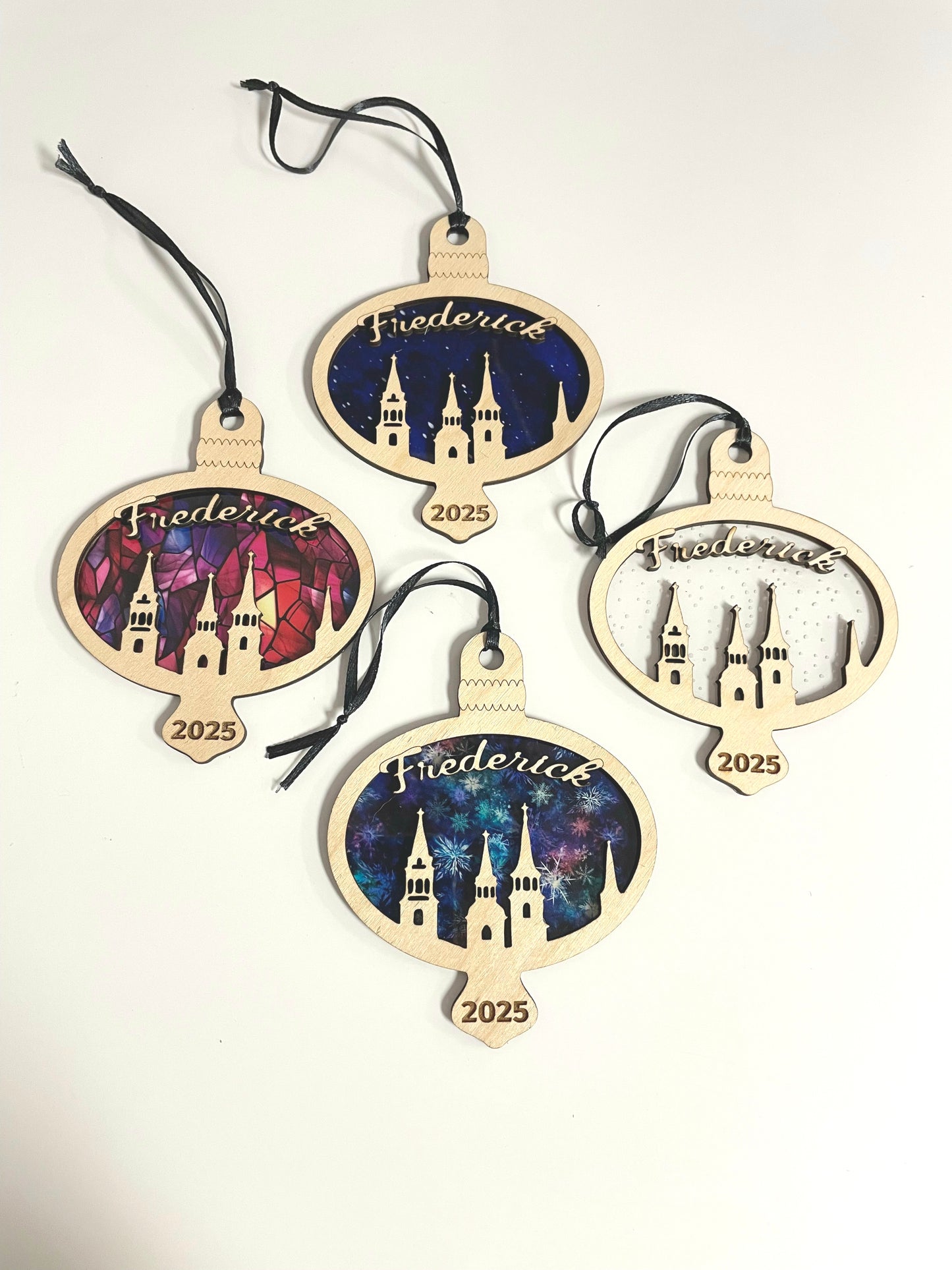 Frederick Ornament 25 GF