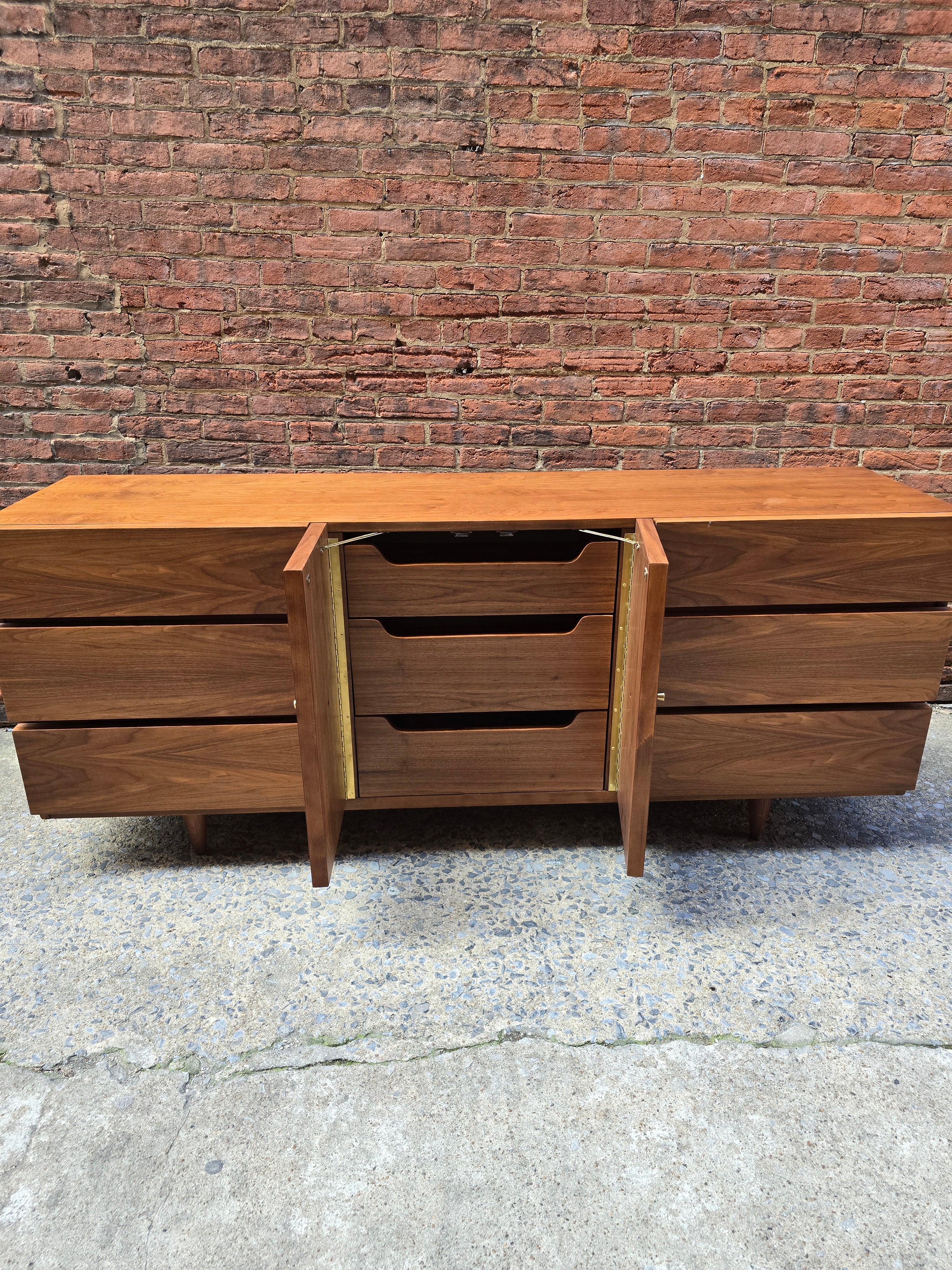 American of Martinsville Mid-Century Walnut Dresser – Vintage MC