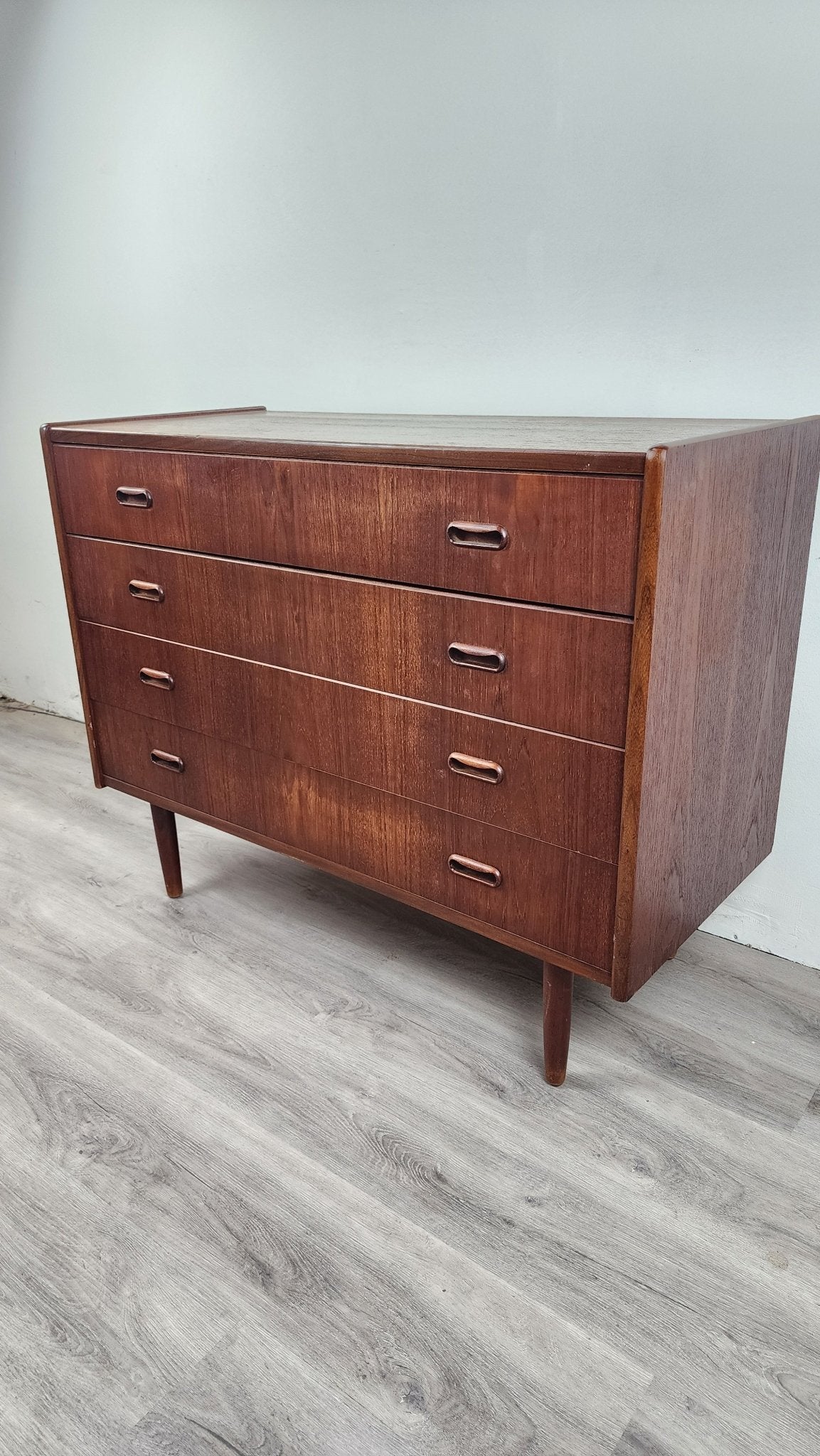 ST0824010 Four - drawer chest - Vintage MC