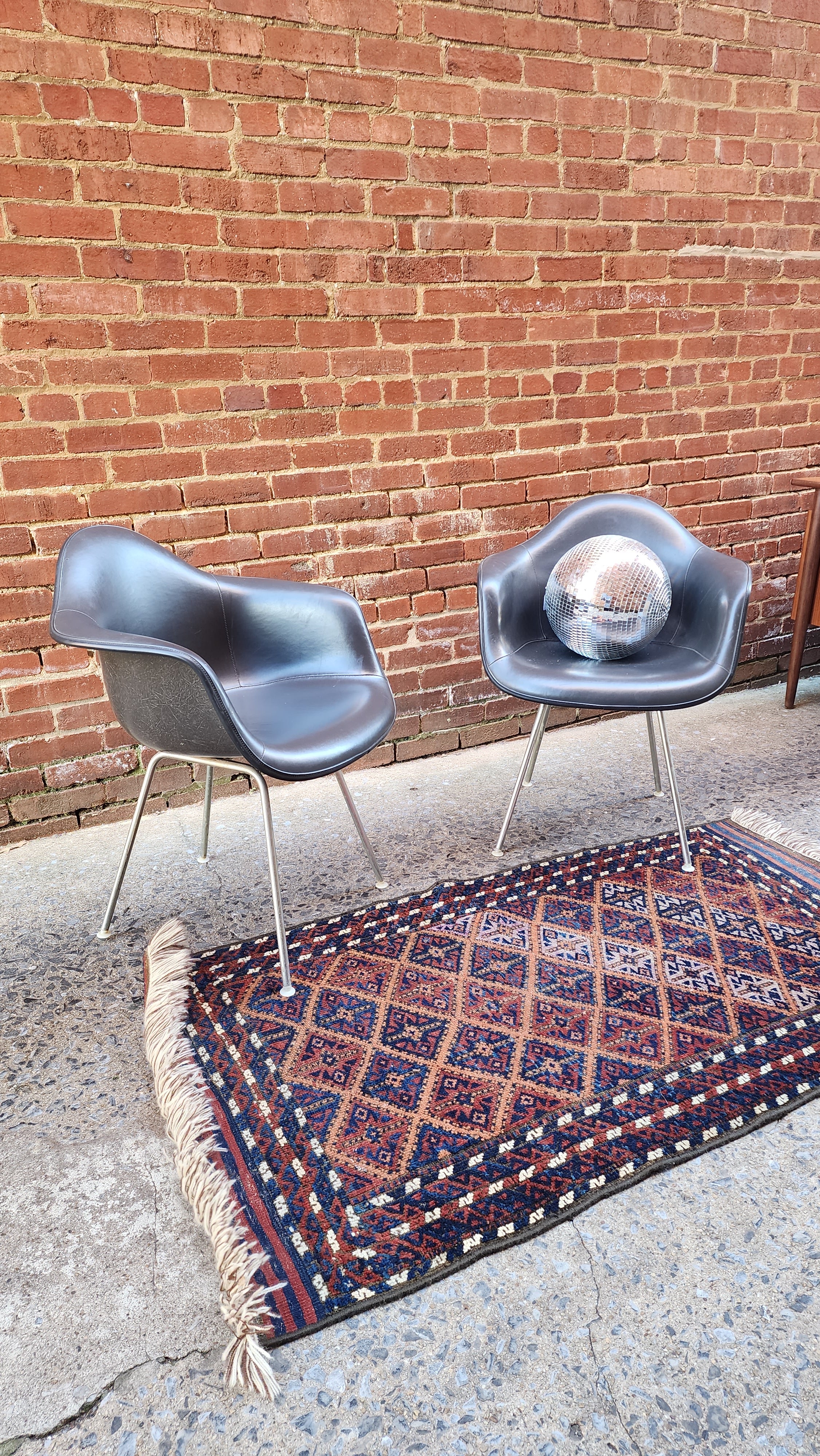 Vintage shell chair new arrivals